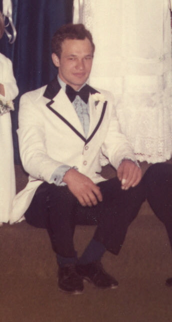 Scutter.jpg (105903 bytes)