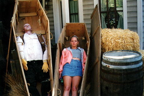 dawncoffin.jpg (51004 bytes)