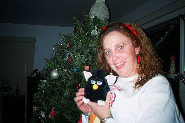 eileenfurby.jpg (46846 bytes)