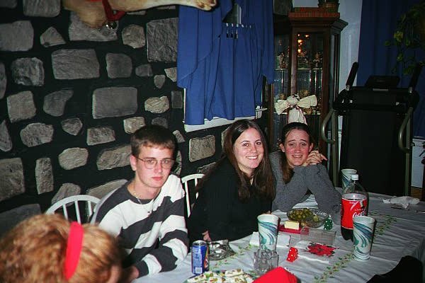 ericlaurenandkelly.jpg (57708 bytes)