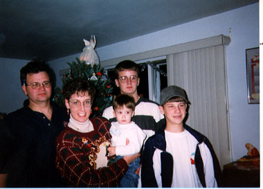 georgemaryericandrewbaby.jpg (33096 bytes)