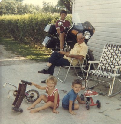 jasonandjohn1.jpg (40837 bytes)