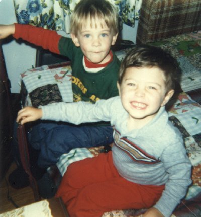 jasonandjohn2.jpg (38090 bytes)