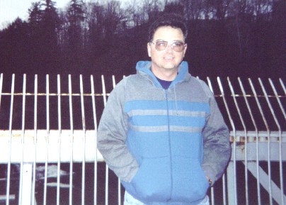 johnjr98.jpg (38247 bytes)