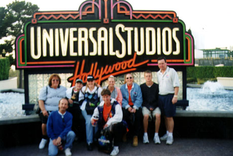 lotsagormans04.jpg (52167 bytes)