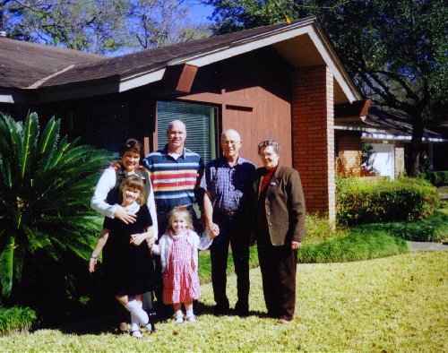 momdad&gleaves.jpg (70410 bytes)