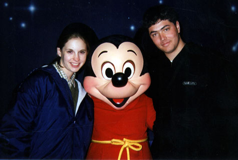 sarahjohnandmickey.jpg (31420 bytes)