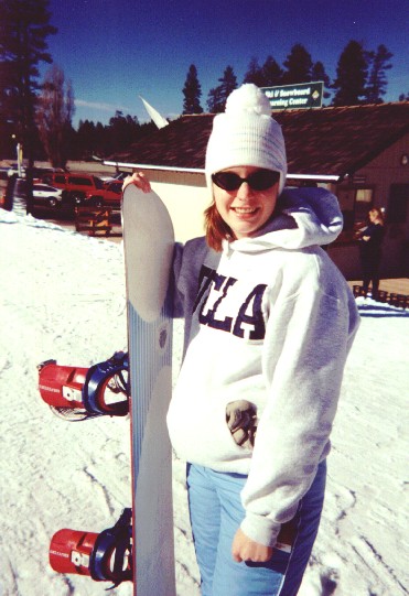 sarahsnow1.jpg (64321 bytes)