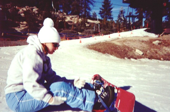 sarahsnow2.jpg (60928 bytes)