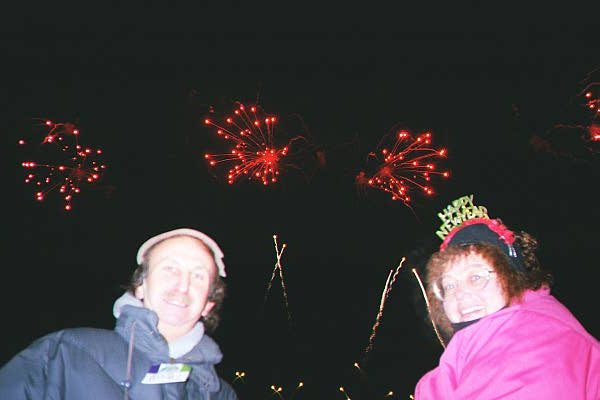 waynebarbara.jpg (26463 bytes)