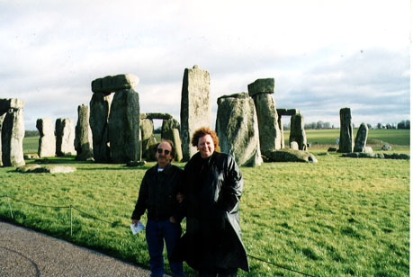 waynebarbtstonehenge.jpg (48915 bytes)